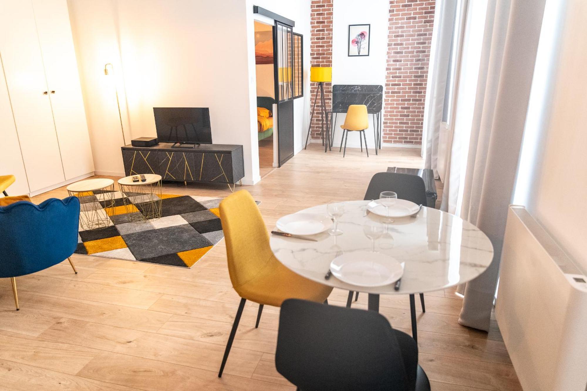 Kasa Arty - Equipe - Agreable Et Confortable * Saint-Etienne (Loire)